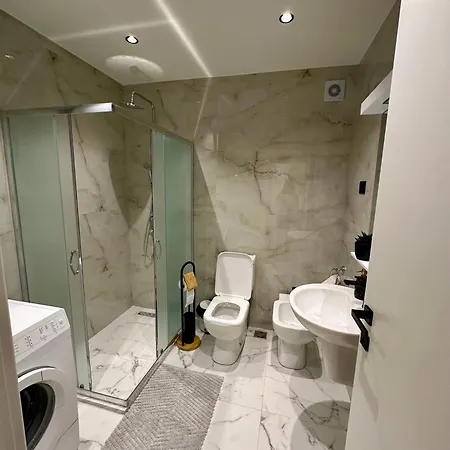Irni Apartment *